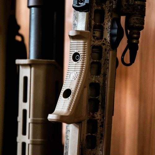 Передняя рукоятка-упор Magpul AFG на M-LOK (полимер) FDE фото 6